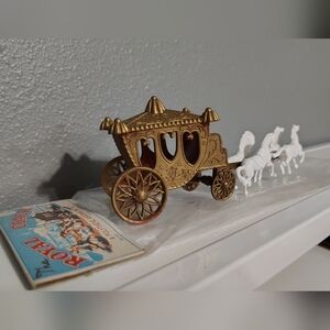 Coach Gold Royal Carriage Model - The Royal Coach